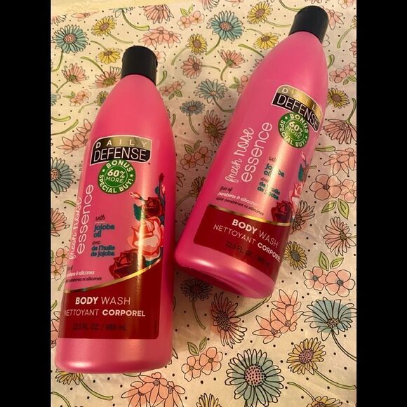 🛍Lot Of 2 Daily Defense Fresh Rose Essence W/jojoba Oil Bady Wash 22.5 OZ . - Picture 1 of 8